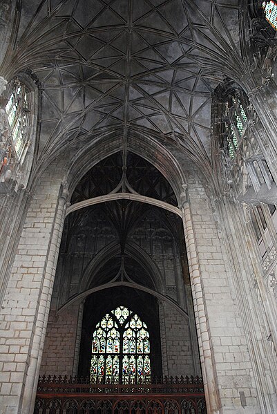 File:Gloucester Cathedral (Holy Trinity) (14994357340).jpg