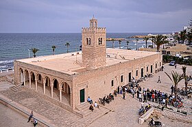 Vue d'ensemble de la Grande Mosquée de Monastir.