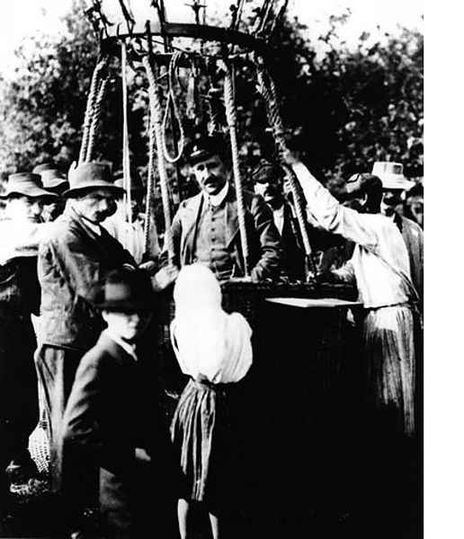 August 7, 1912: Victor Hess (center) discovers cosmic rays