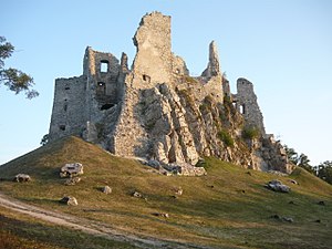 Hrušov Castle 1.jpg