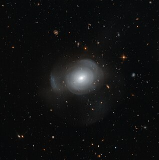 PGC 6240 Very large and old galaxy in the constrellation Hydrus
