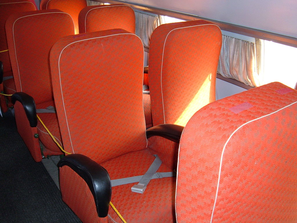 1024px-Ilyushin_Il-14_double_seats.JPG