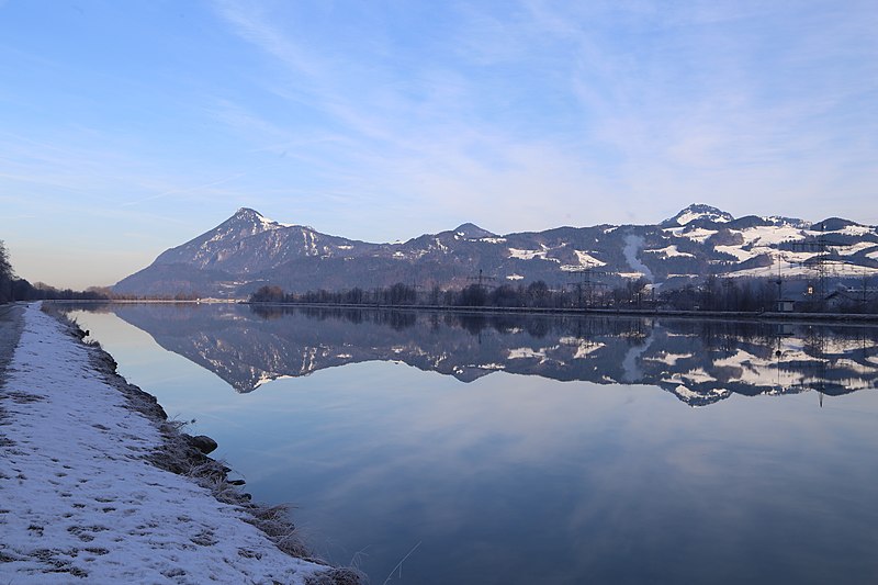 File:Inn im Winter Kranzhorn Spitzstein Kiefersfelden-1.jpg