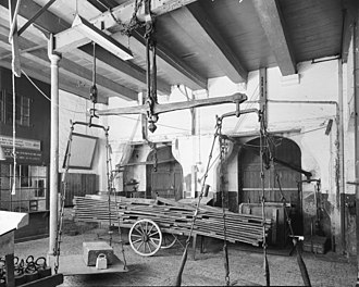 The balance scales inside the weigh house - Alkmaar Interieur weeghal - Alkmaar - 20005706 - RCE.jpg