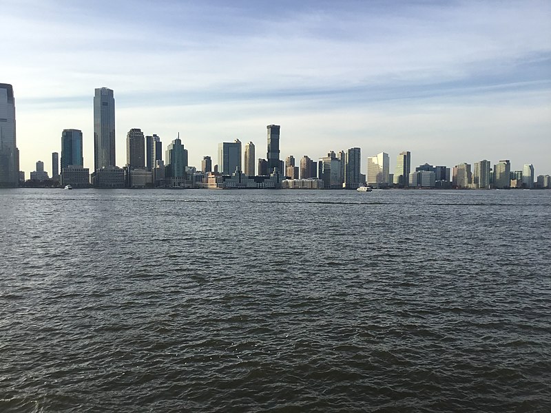 File:Jersey City Skyline December 2021 032.jpg