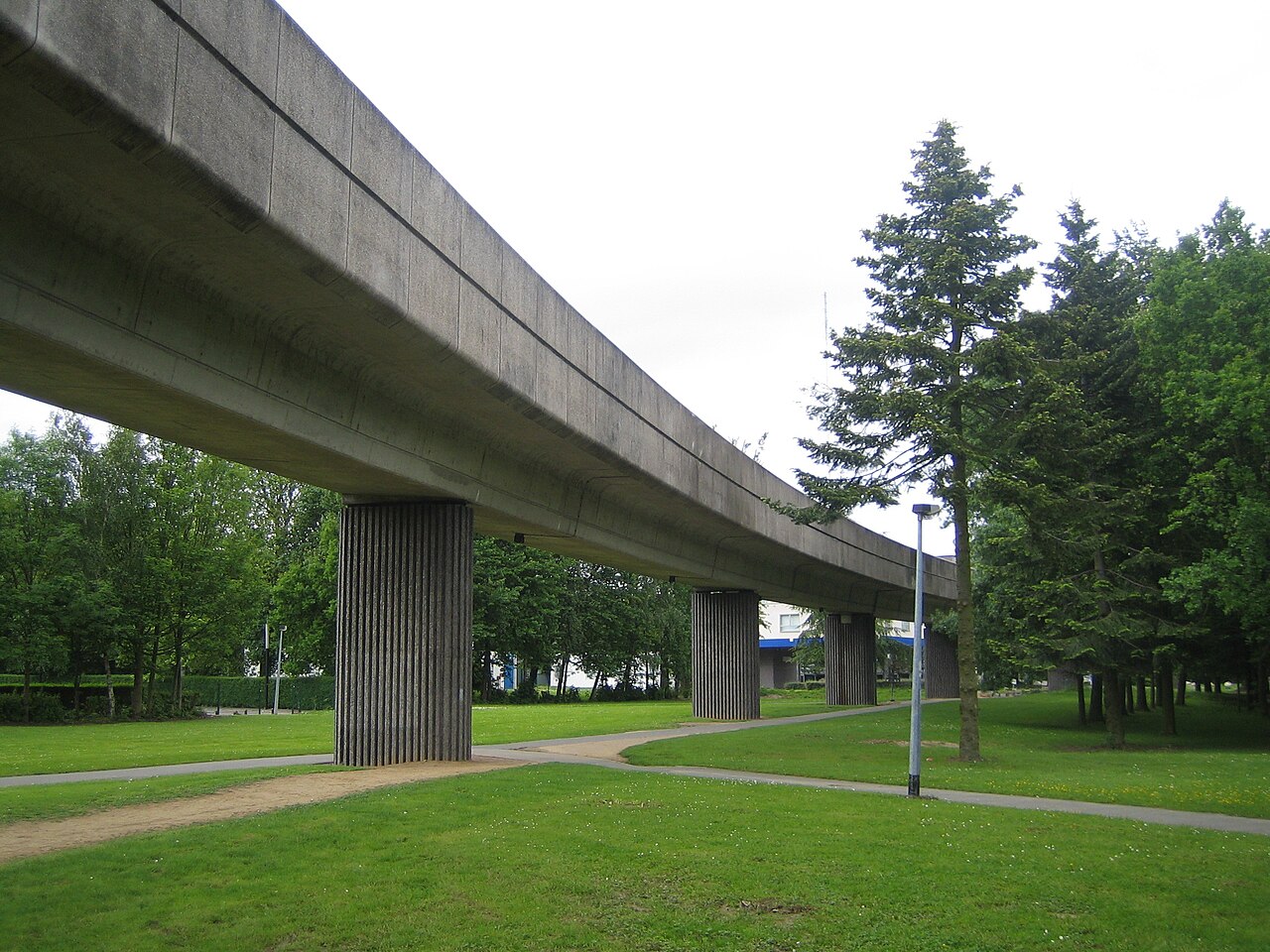 Métro entre les stations Cité Scientifique - Pr Gabillard et Quatre Cantons - Stade Pierre-Mauroy