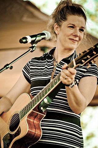 <span class="mw-page-title-main">Dar Williams</span> American singer-songwriter