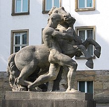 Rossebändiger-Skulptur (1938) in Kassel