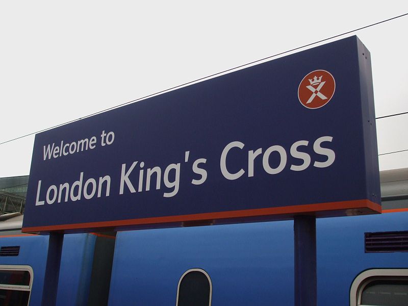 File:King's Cross stn signage.JPG