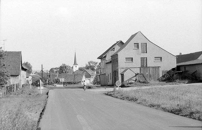 File:Kleinmölsen 1989-06-24 01.jpg