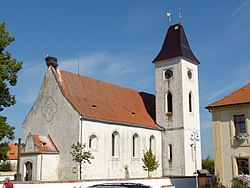 Farní kostel Nanebevzetí Panny Marie v Dubném.