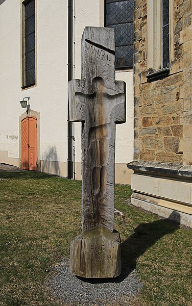 File:Kreuz an der Ev.-Luth.Kirche in Elterlein. Sachsen. 2H1A1862WI.jpg