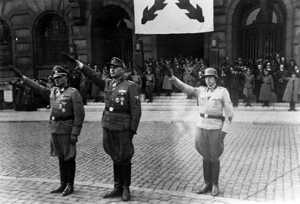 Degrelle during the Brigade parade in Charleroi following its return from Tcherkassy