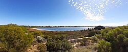 Lake Richmond panorama, březen 2020.jpg