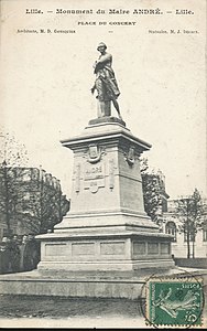 Monument au maire André (1908), Lille place du Concert.