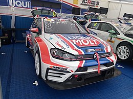 Luca Engstler Volkswagen Golf TCR.jpg