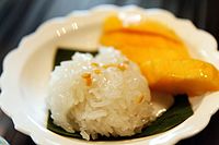 Mango sticy rice (3859549574).jpg