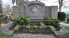 Margarete Steiff Grave Giengen.jpg