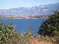 Aussicht auf beide Maslenica-Brücken von der Meeresbucht von Novigrad