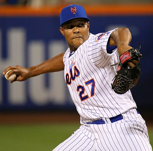 Mets reliever Jeurys Familia delivers a pitch in the 11th inning (cropped).jpg