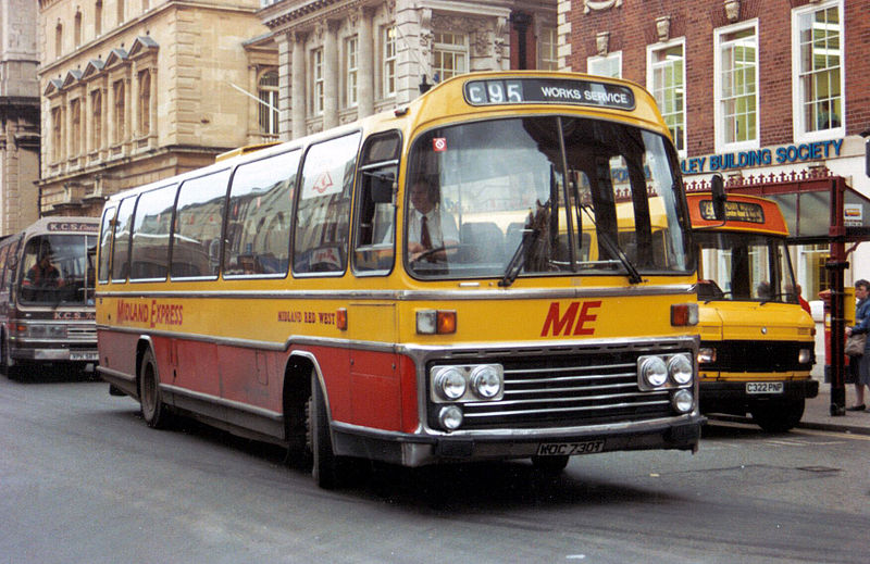 File:Midland Red West coach 730 (WOC 730T), 9 January 1990.jpg