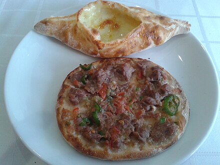 Cantik-style pide