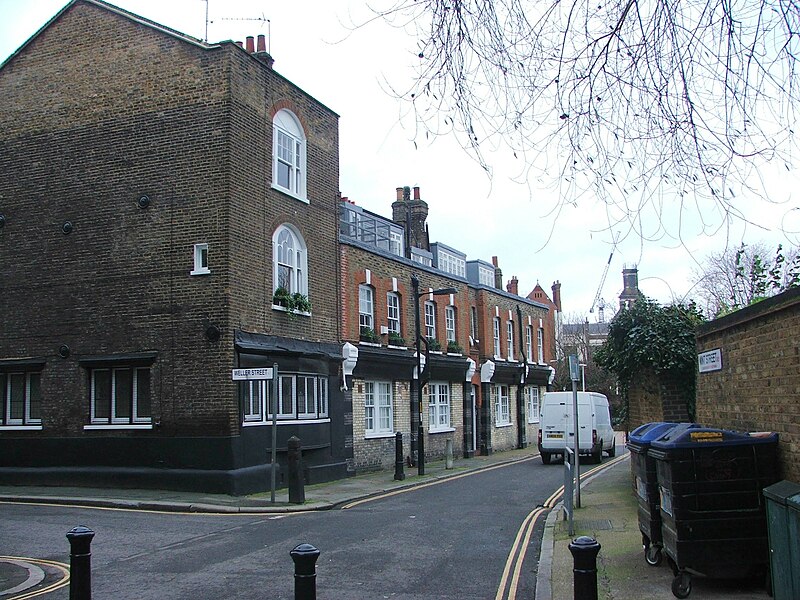 File:Mint Street, Borough - geograph.org.uk - 4804722.jpg