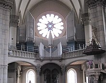 Orgel mit Freipfeifenprospekt aus der Zeit der Orgelbewegung in St. Lukas in München (G. F. Steinmeyer & Co., 1932)