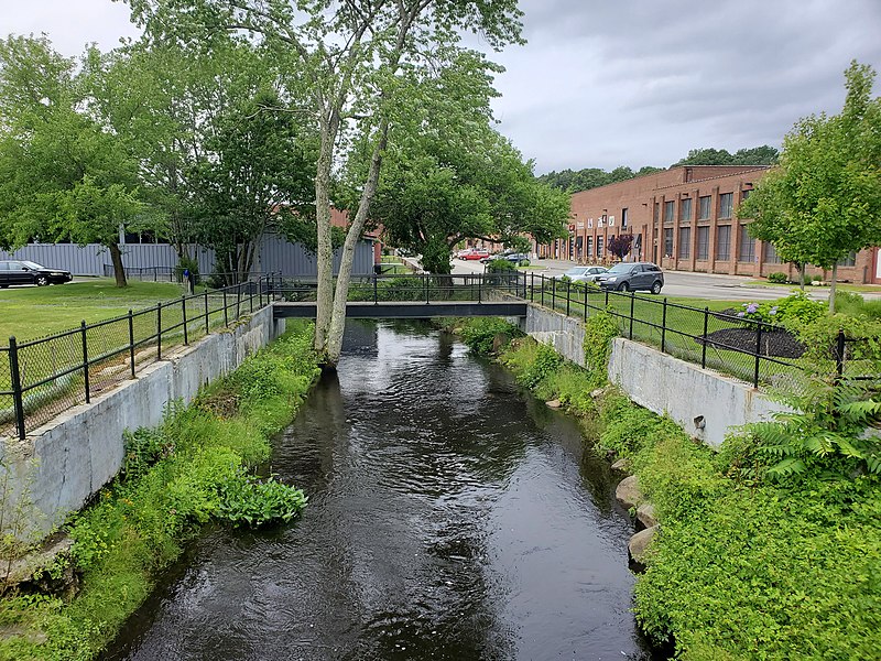 File:Neponset River in Norwood, July 2021.jpg