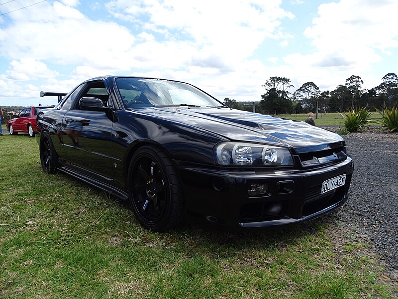 File:Nissan Skyline (45436909041).jpg