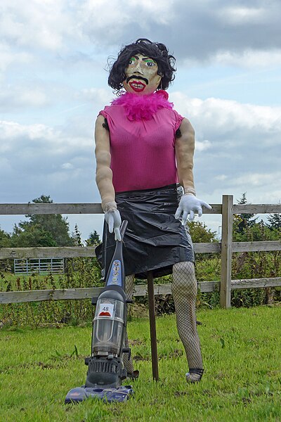 File:Norland Scarecrow Festival 2015 19.jpg