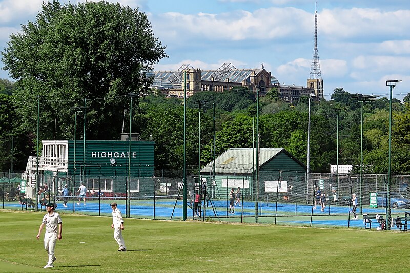 File:North London CC v Hornsey CC at Crouch End, London 005.jpg