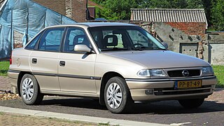 Opel Astra F notchback in Aardenburg