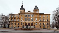 Oulu City Hall 20150403.jpg