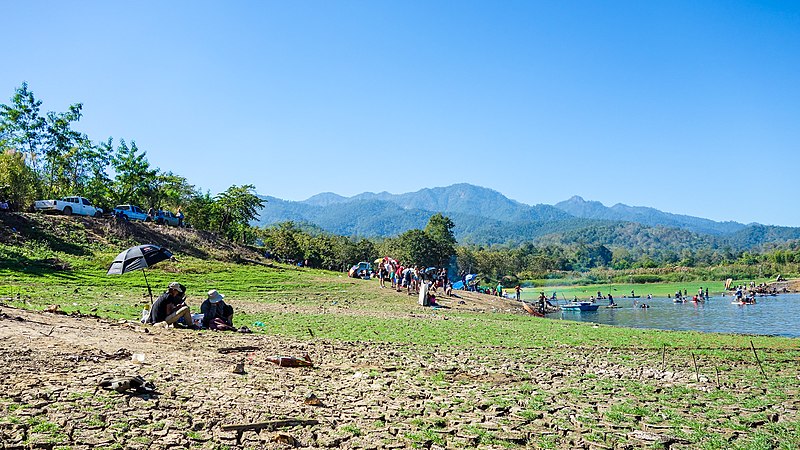 File:Pai Fishing (23252703853).jpg