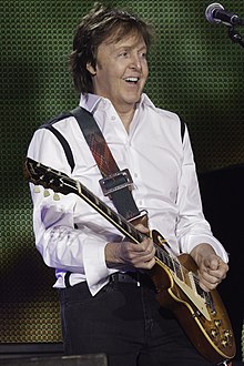 Paul McCartney - Out There Concert - 140420-5941-jikatu (13950091384).jpg