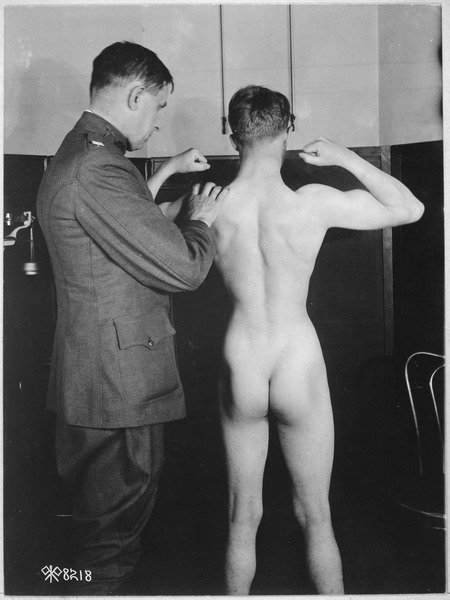 File:Physical examinations of aviation recruits at the Episcopal Hospital, Washington, D.C. Muscular development. - NARA - 530716.tif