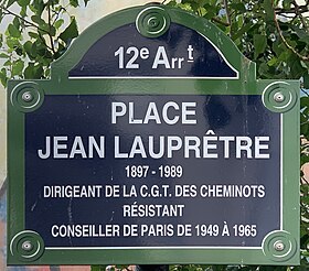 Voir la plaque.