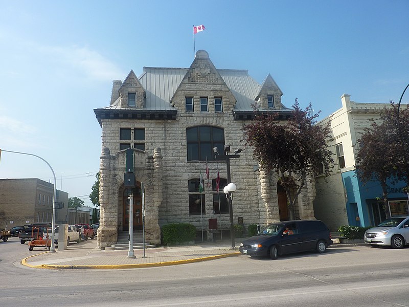 File:Portage La Prairie - Public Building.JPG