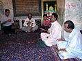 سینه‌زنی زائرین پاکستانی در آرامگاه
