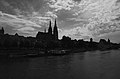Regensburg silhouette (28143505931).jpg
