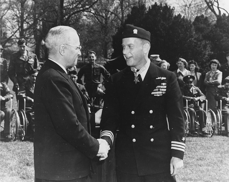 File:RichardOKanewithPresidentTruman.jpg