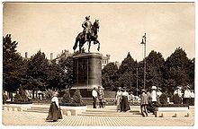 Riga peter the great statue.jpg