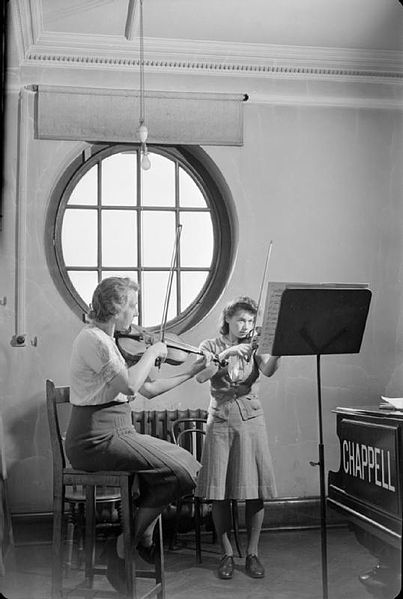 A violin lesson in 1944