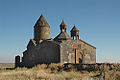 English: NW view (from left to right: Surp Sion, gavit, matenadaran). Français : Vue depuis le nord-ouest (de gauche à droite : Sourp Sion, gavit, matenadaran).