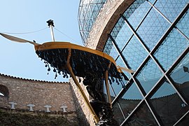 Salvador Dali Museum - panoramio.jpg