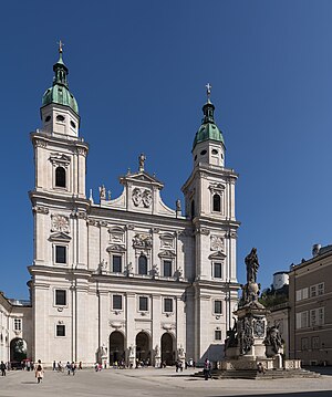 Salzburg Dom Fassade 01.jpg