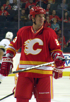 Scott Hannan Flames.png