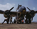 Обслуговування легкого бомбардувальника A-20 «Хевок» на авіабазі. Липень 1942