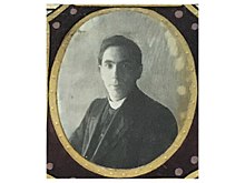 Sidney F Wicks Vicar 1916 Portrait.001.jpg